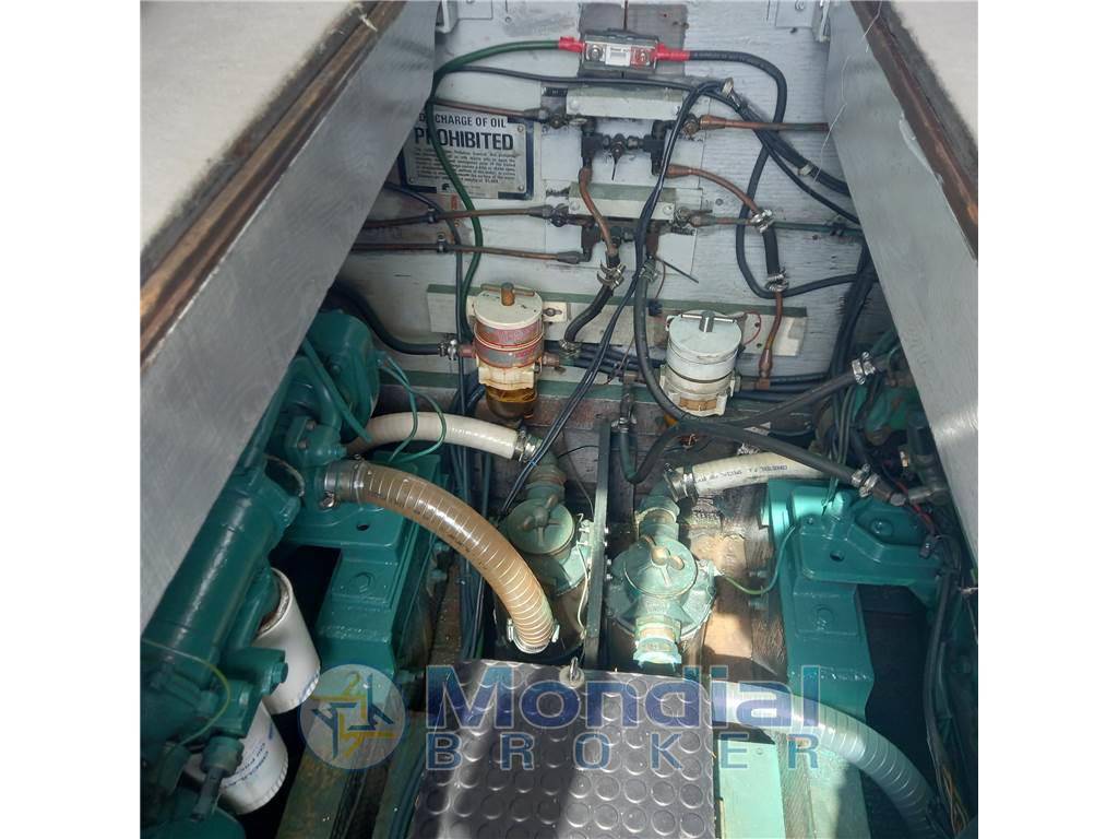 Trojan yacht Trojan 36 fly