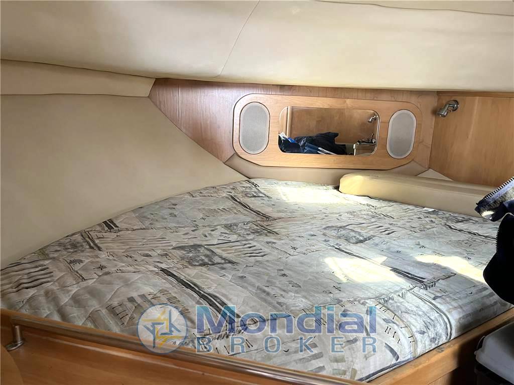 Boston whaler 34 defiance