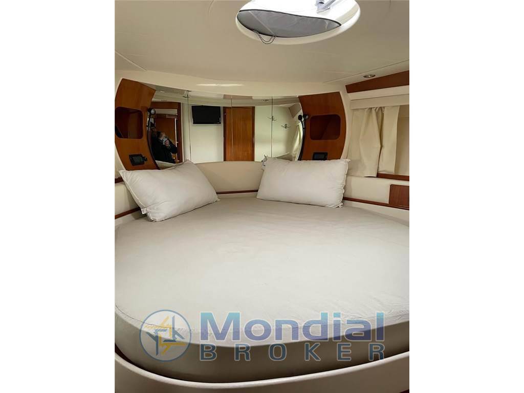 Pershing 50'