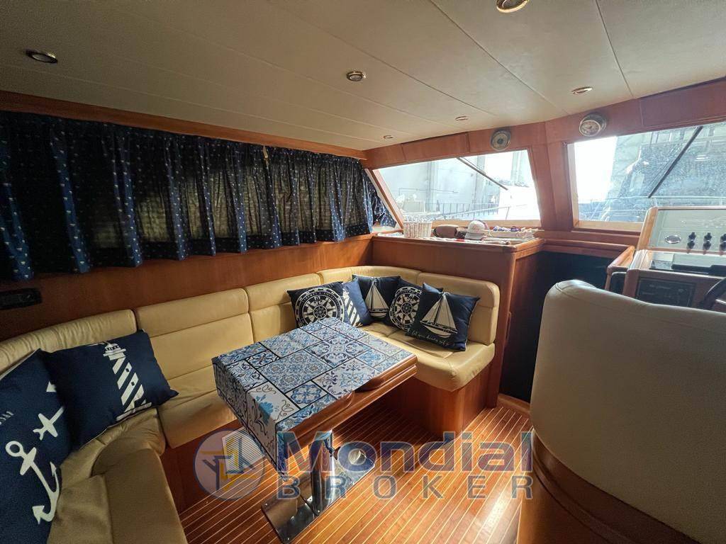 Cantieri estensi 440 goldstar fly