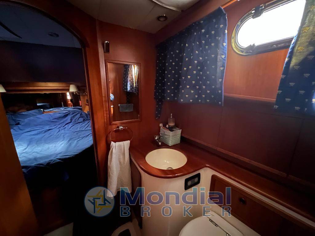 Cantieri estensi 440 goldstar fly