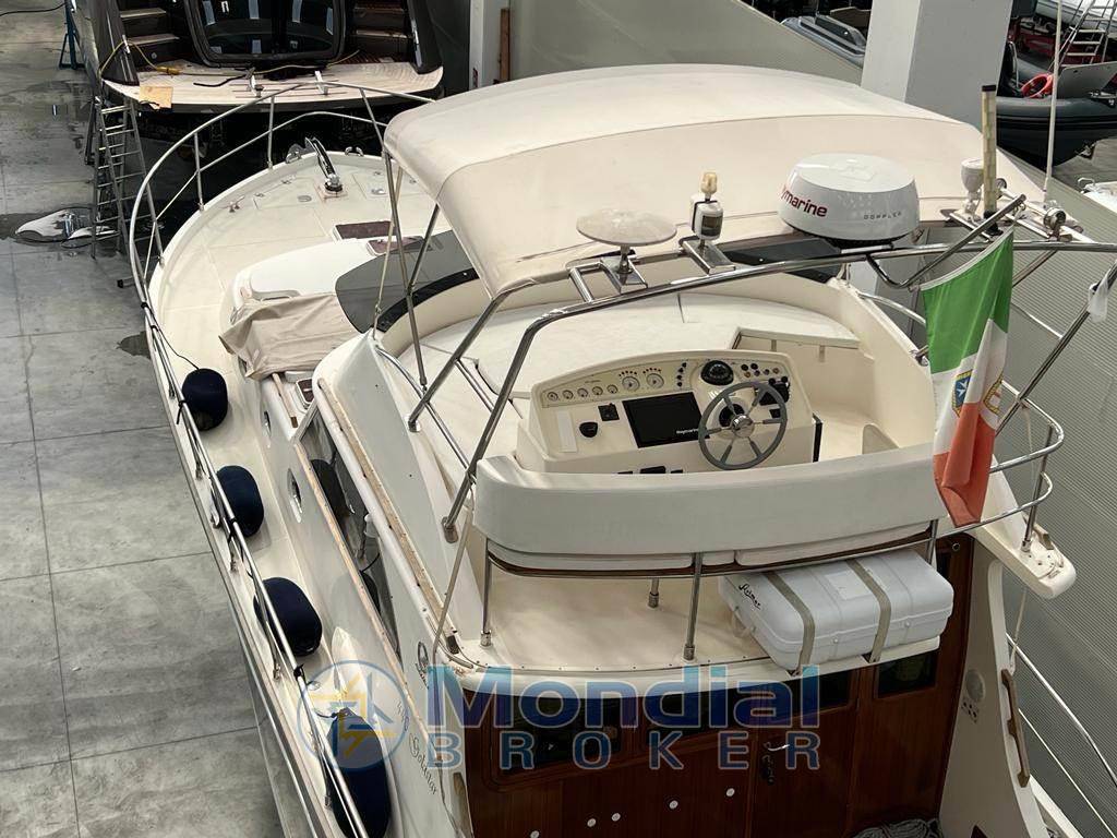 Cantieri estensi 440 goldstar fly