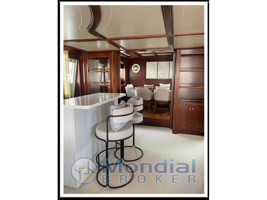 Custom line Navetta 27