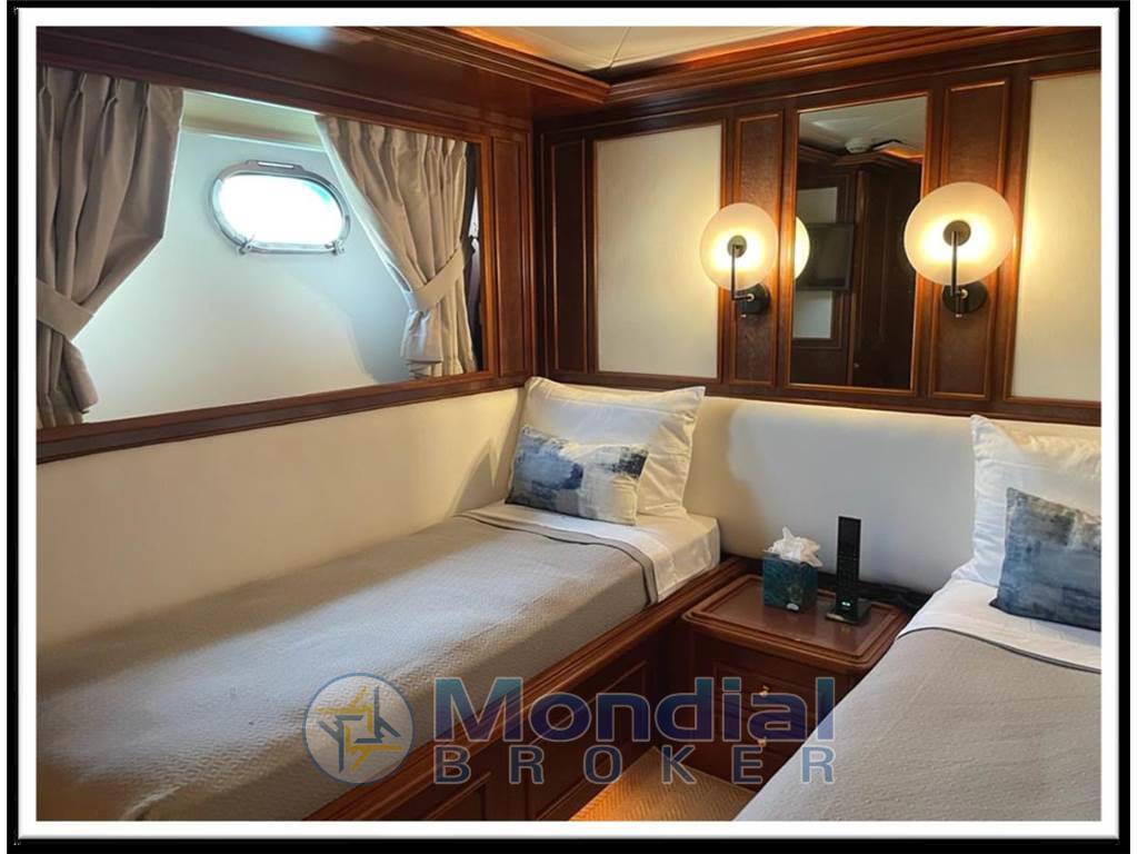 Custom line Navetta 27