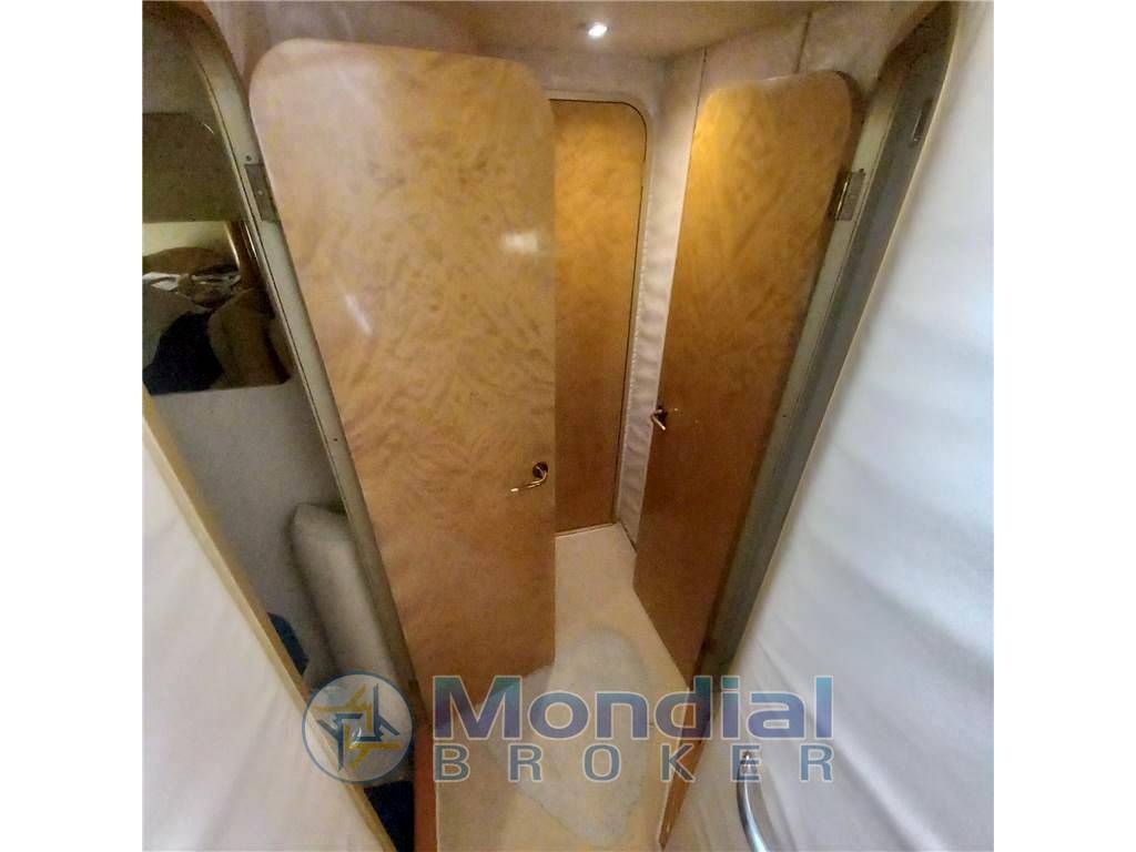 Princess yachts 440 fly