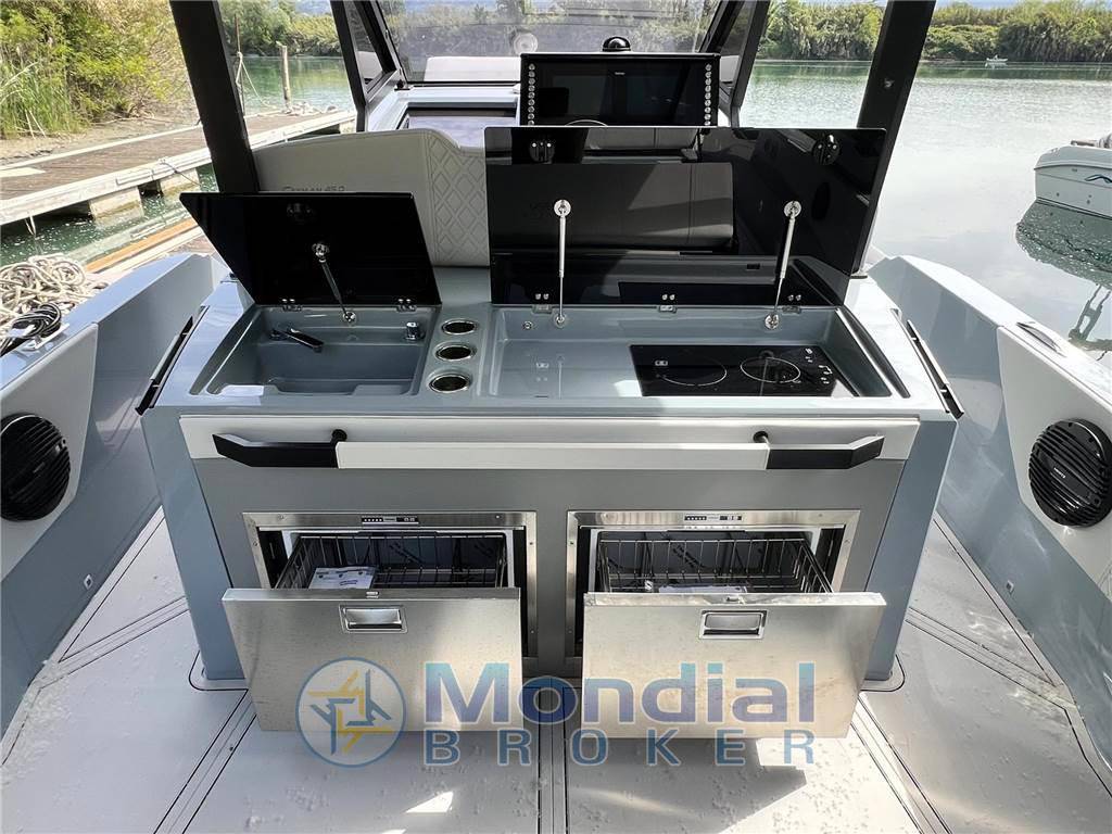Ranieri cantiere Cayman 45
