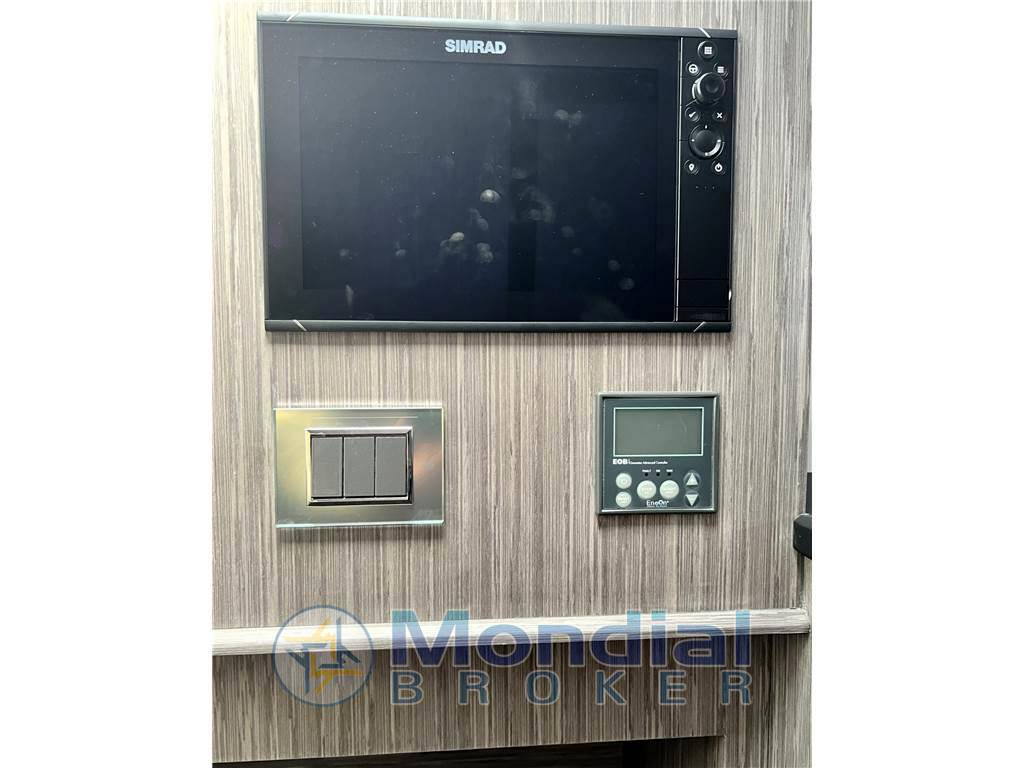 Ranieri cantiere Cayman 45