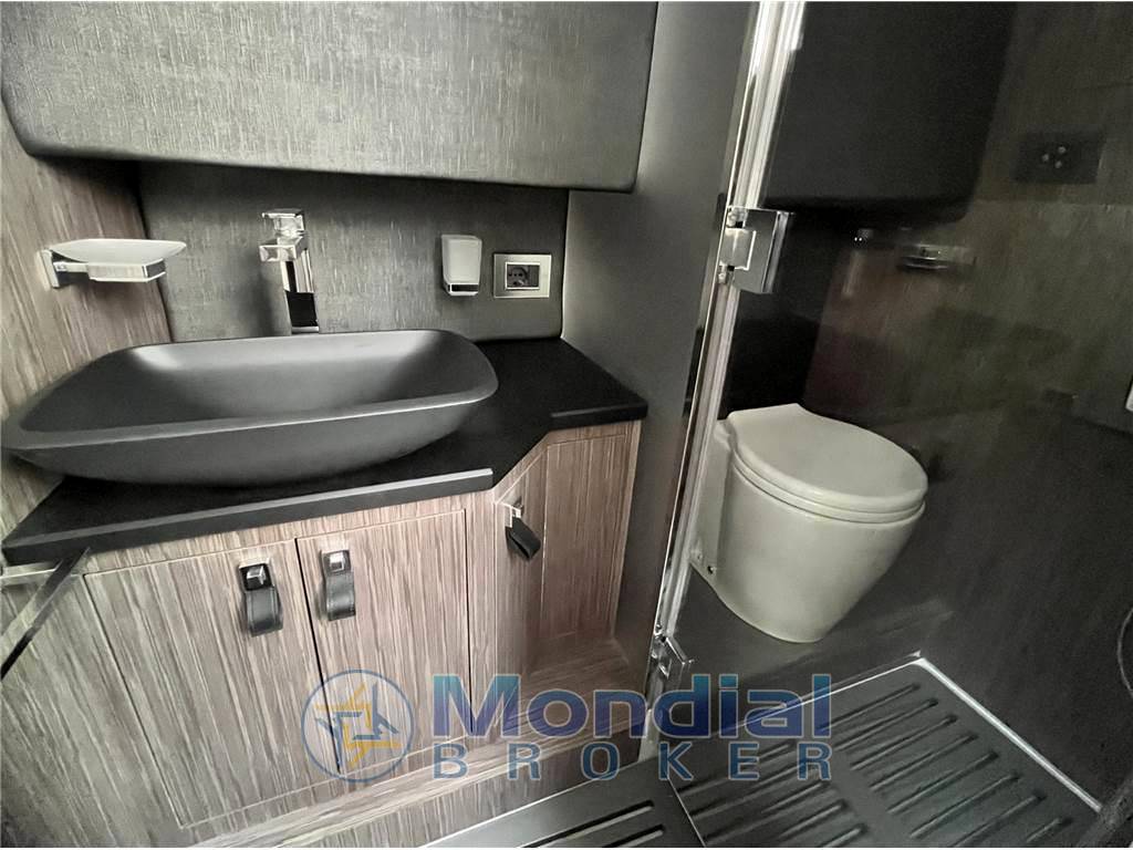 Ranieri cantiere Cayman 45