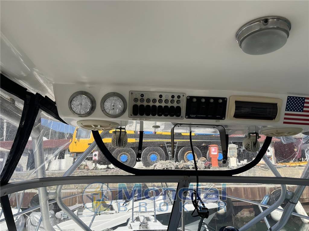 Boston whaler 255 conquest