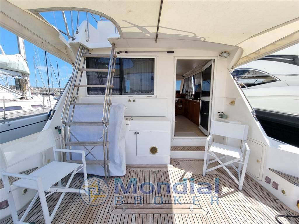Riviera marine 43 flybridge
