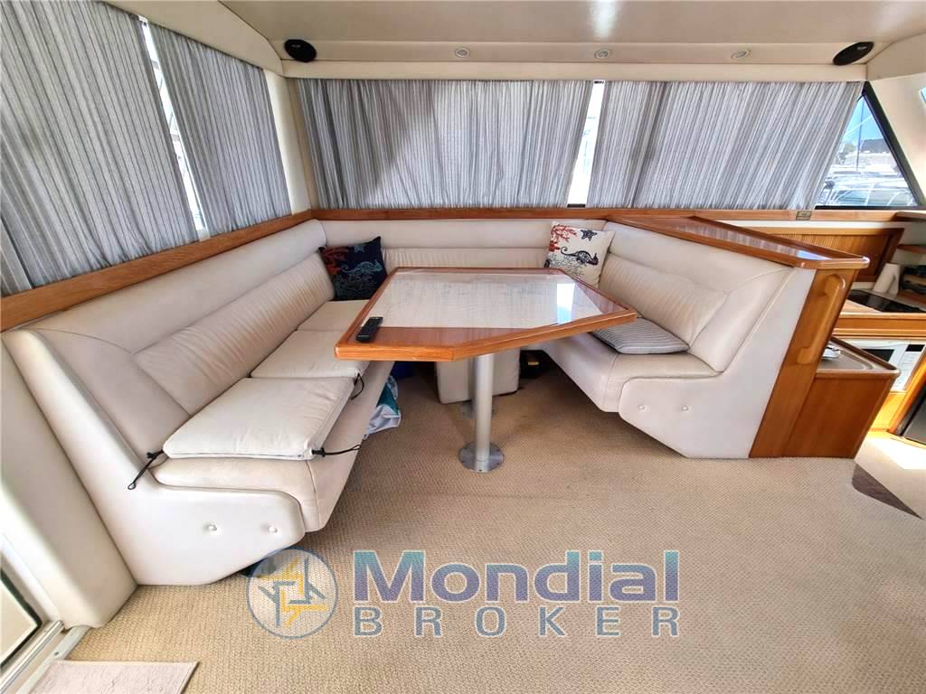 Riviera marine 43 flybridge