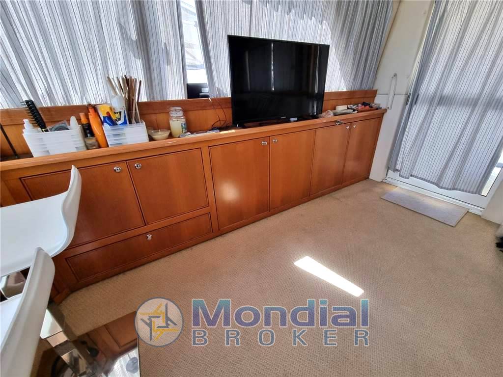 Riviera marine 43 flybridge