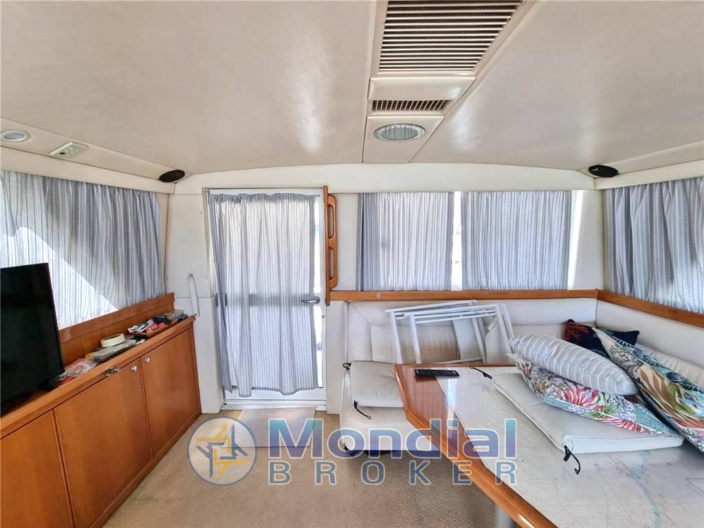 Riviera marine 43 flybridge