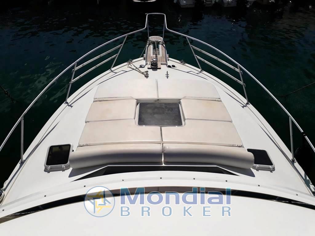 Bertram yacht 37' convertible