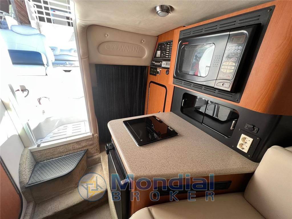 Crownline 315 scr
