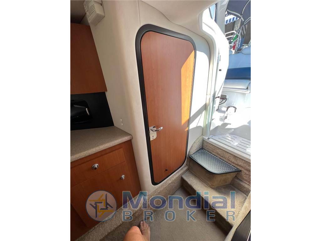Crownline 315 scr