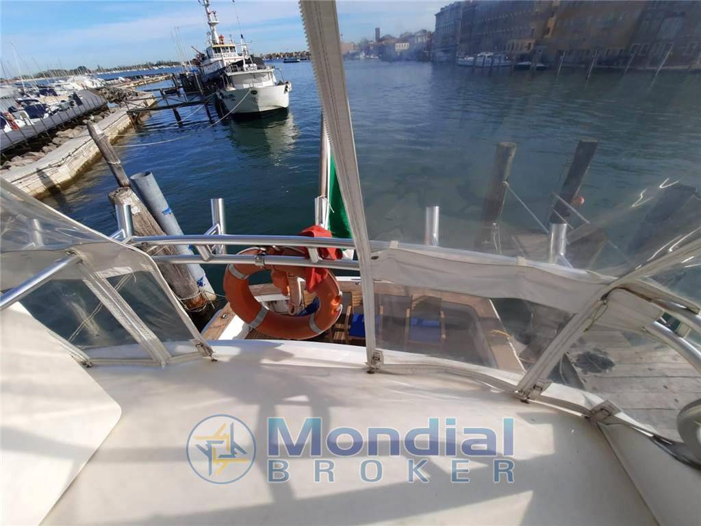Viking yachts 57' convertible