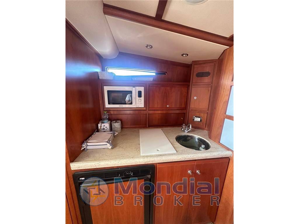 Bertram yacht 360 moppie