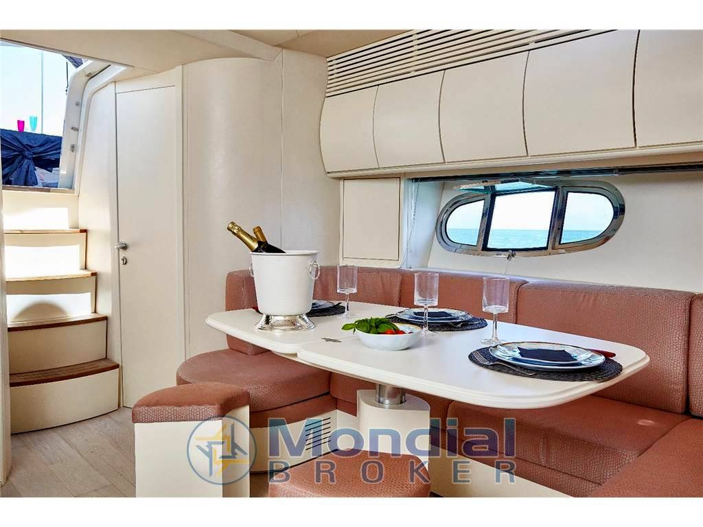 Pershing 54'