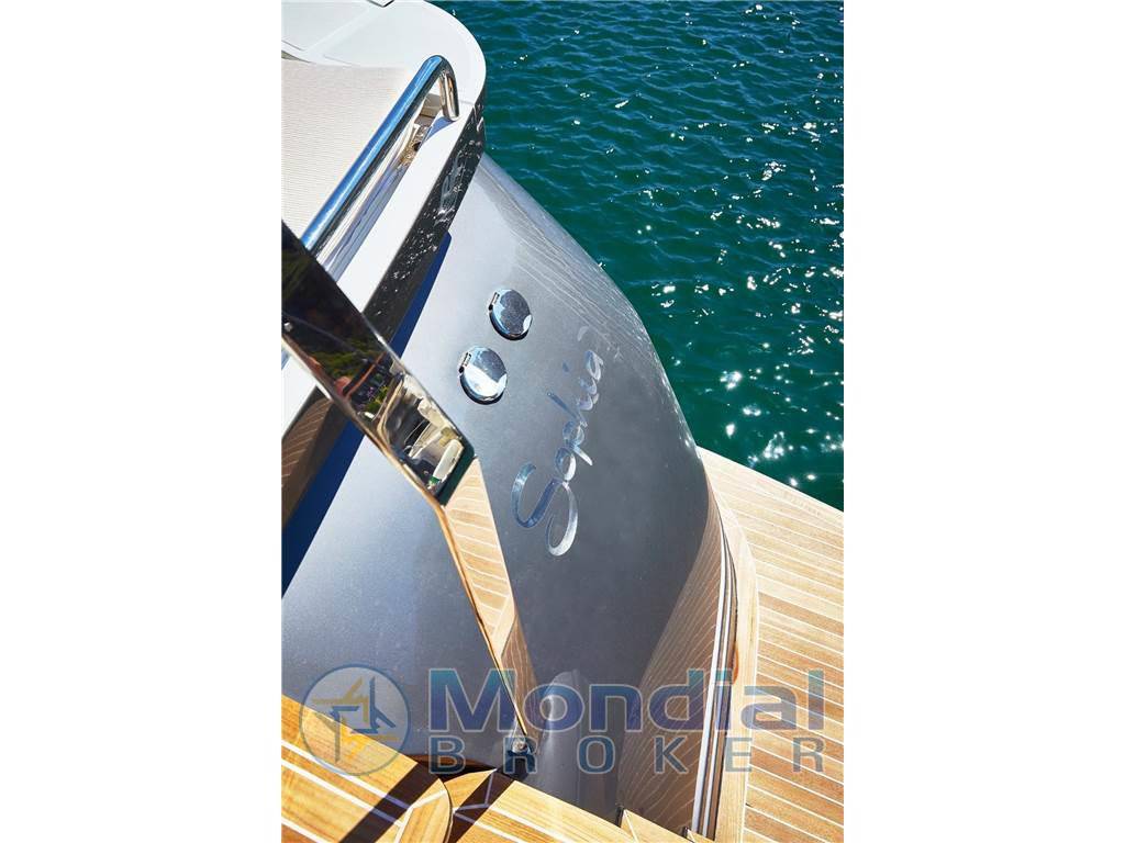Pershing 54'