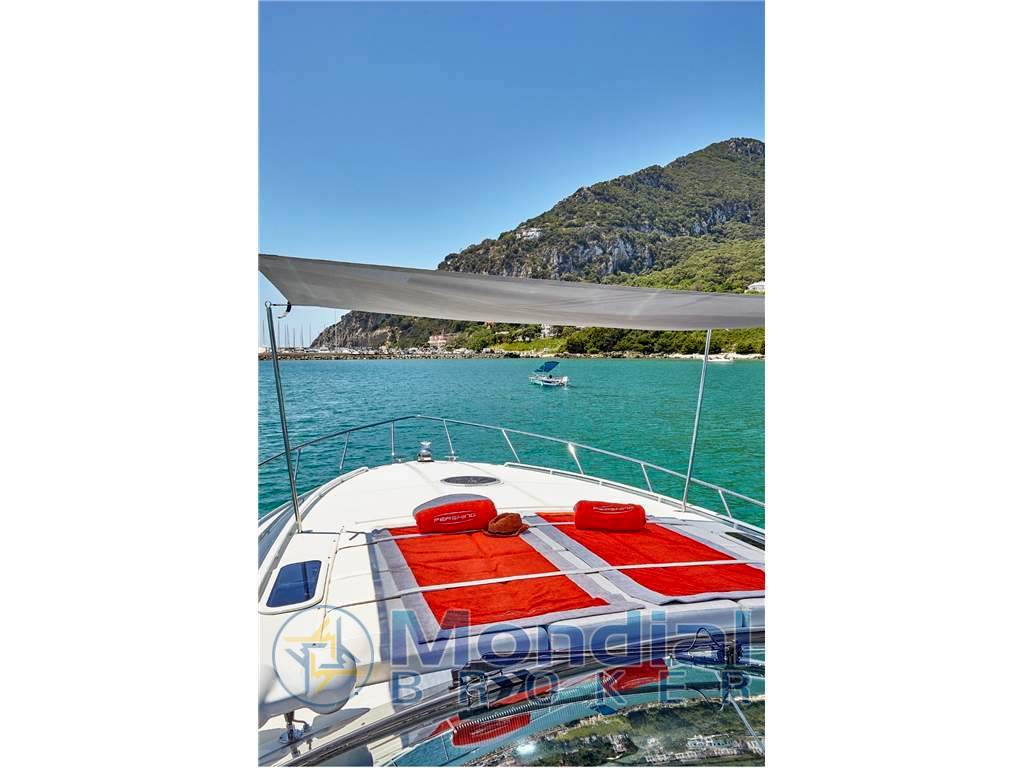 Pershing 54'