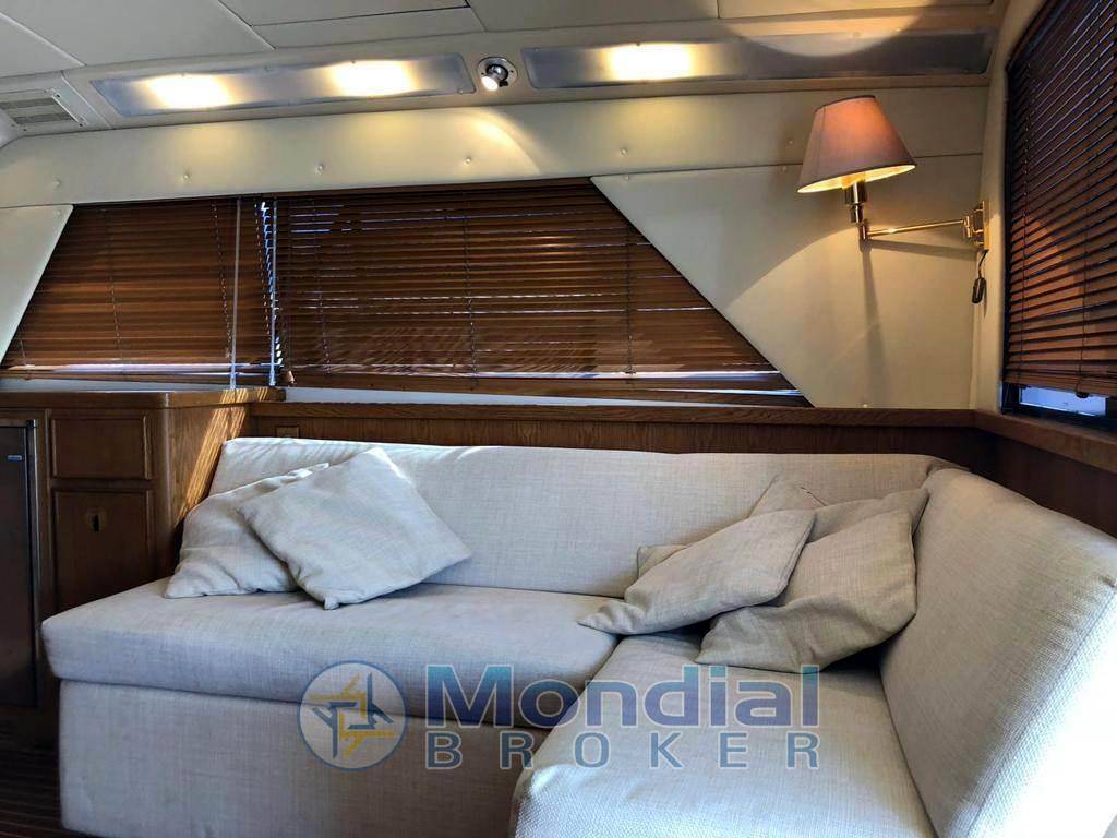 Bertram yacht 37' convertible