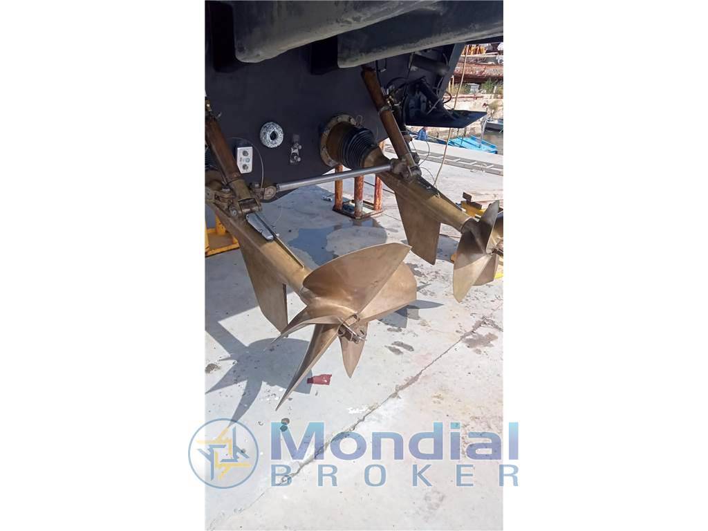 Cantieri di baia Flash 48