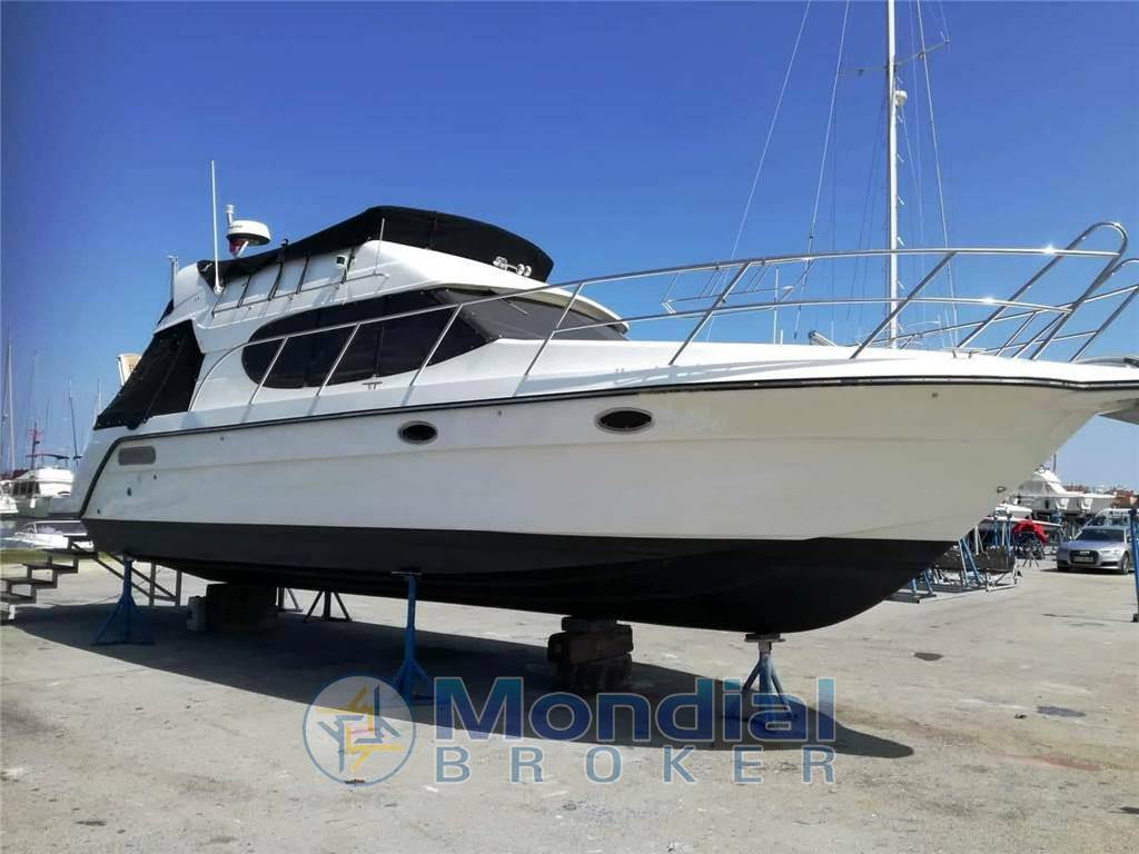 Galeon 380 fly