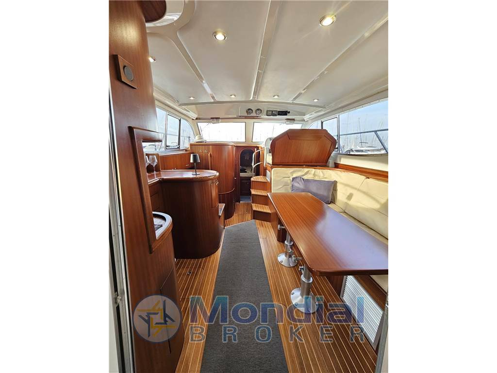 Galeon 380 fly