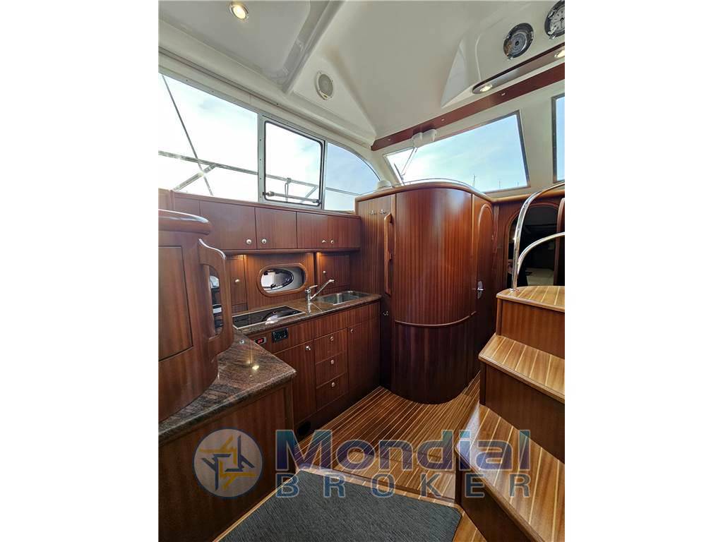 Galeon 380 fly