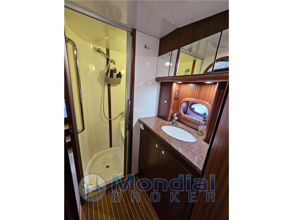 Galeon 380 fly