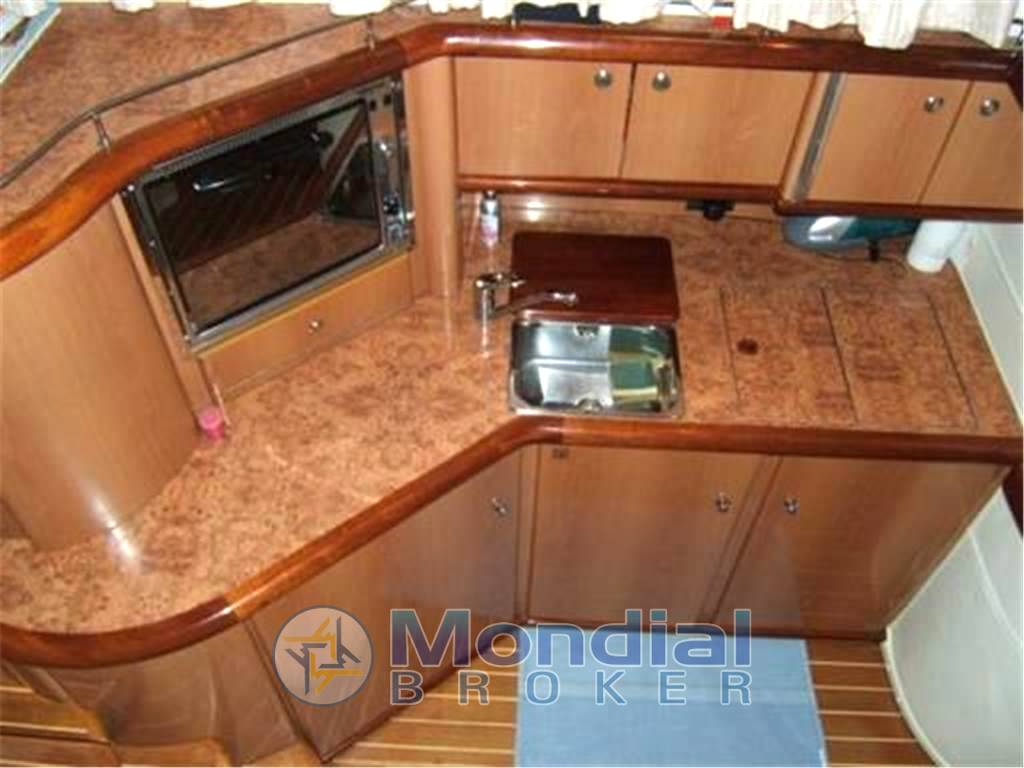 Sealine F44