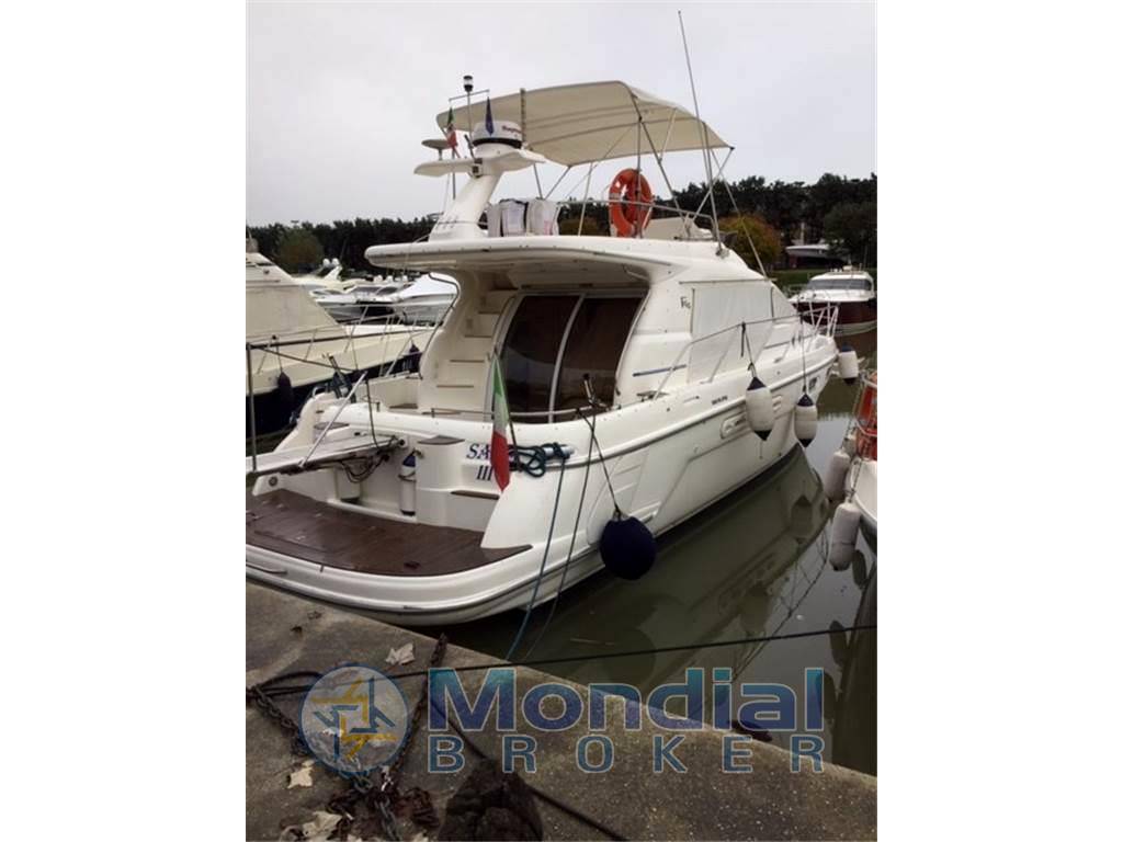 Sealine F44