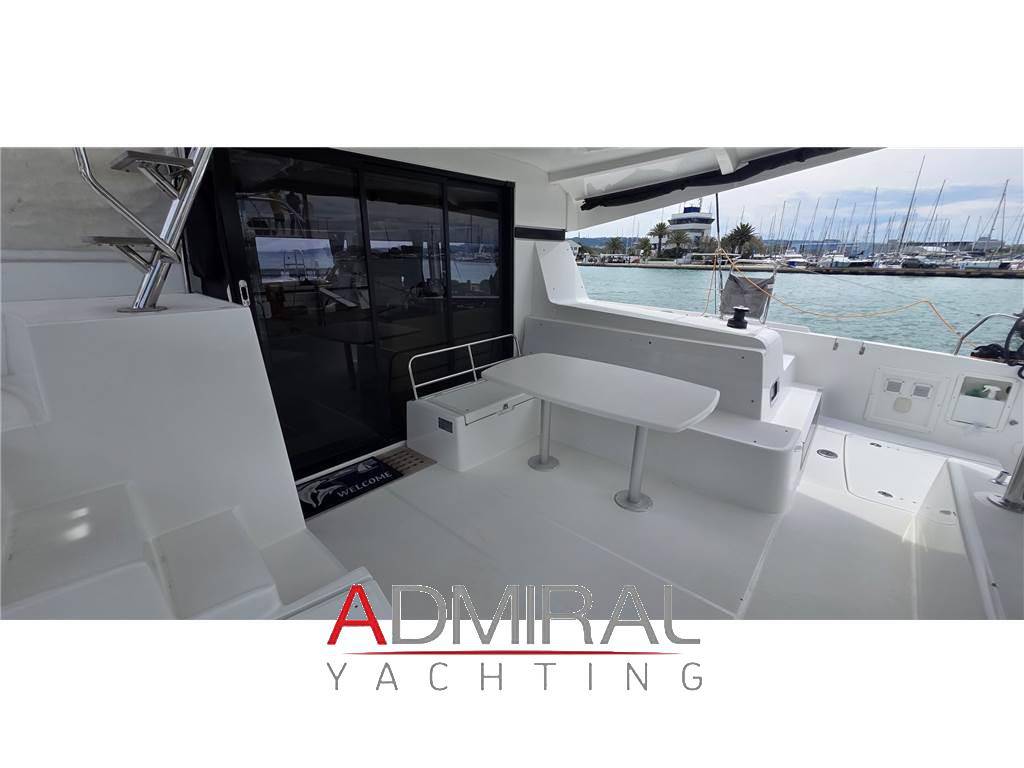 Lagoon 42