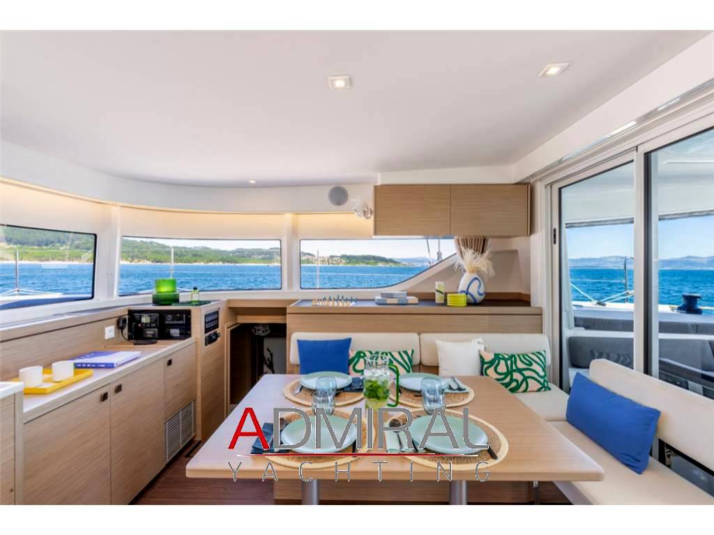 Lagoon 43