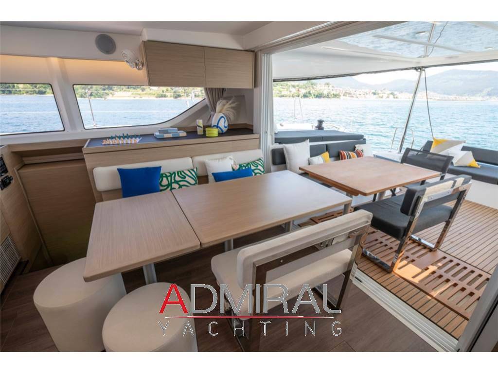 Lagoon 43