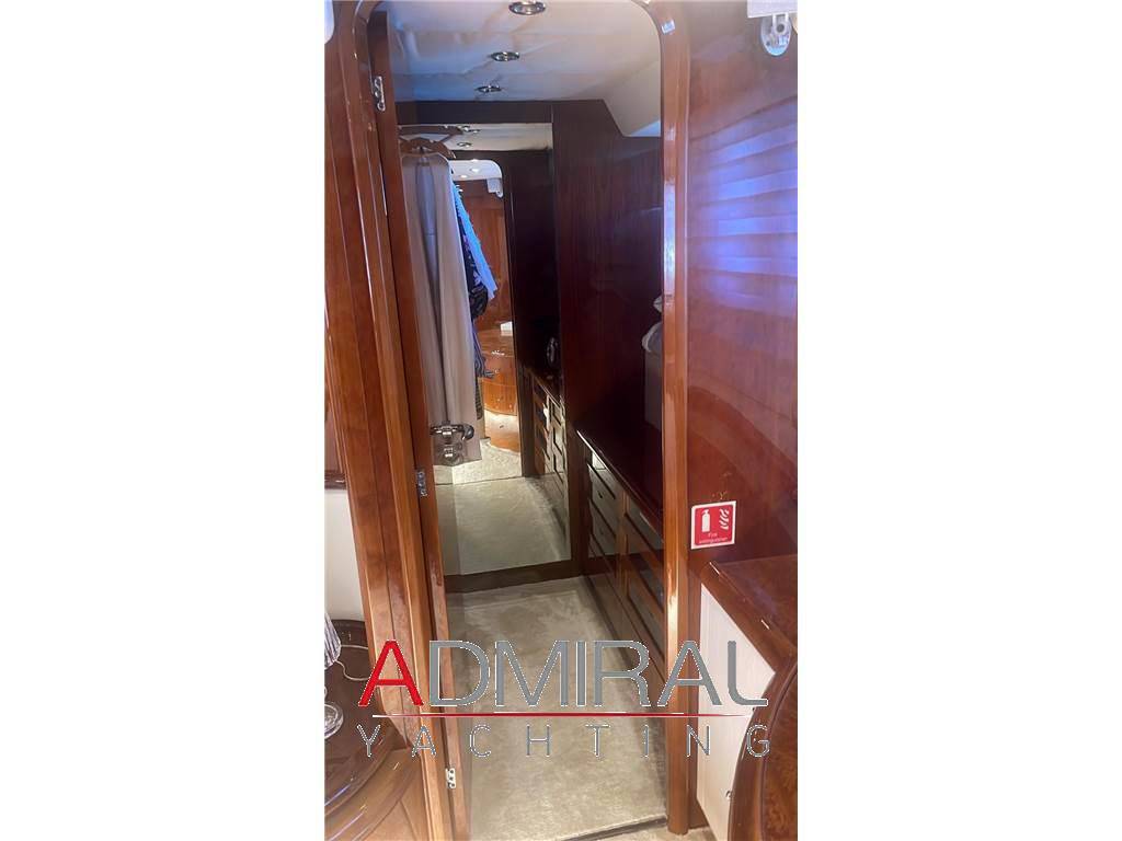 Azimut 80 carat