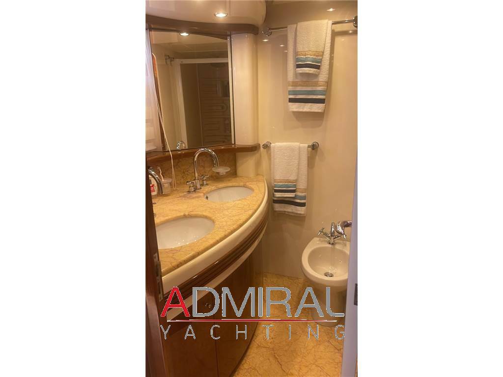 Azimut 80 carat