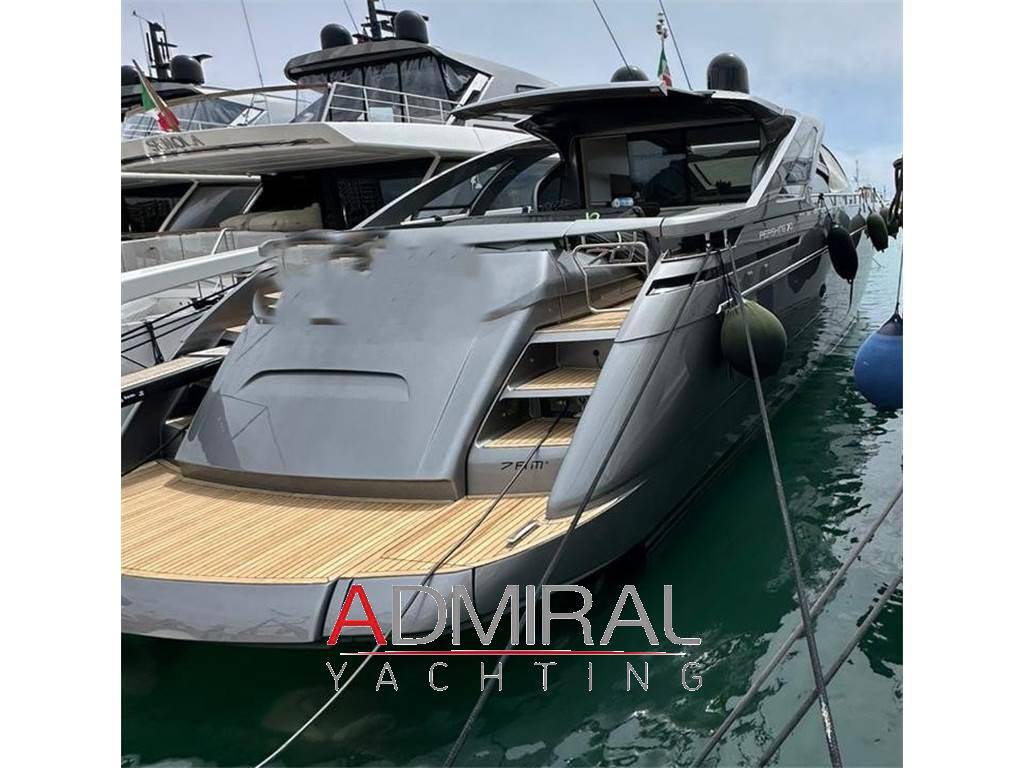 Pershing 70