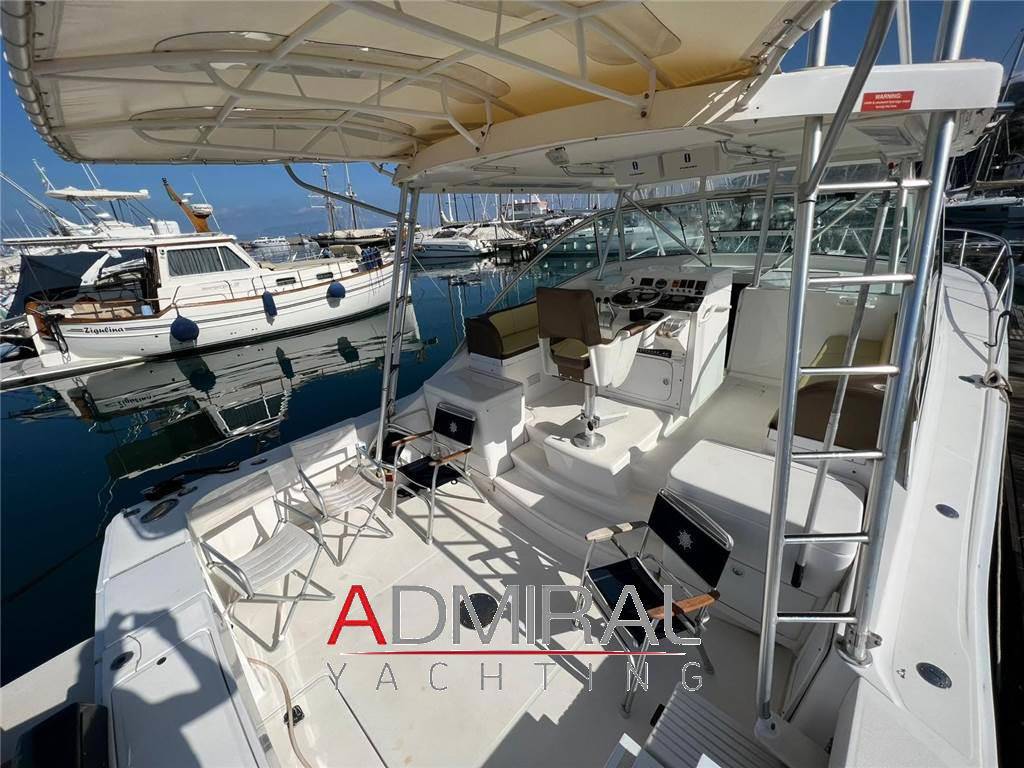 Luhrs 40 open