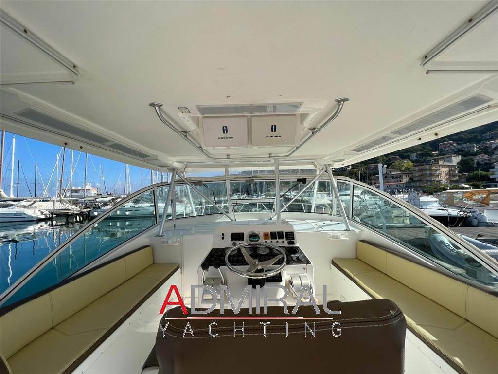Luhrs 40 open