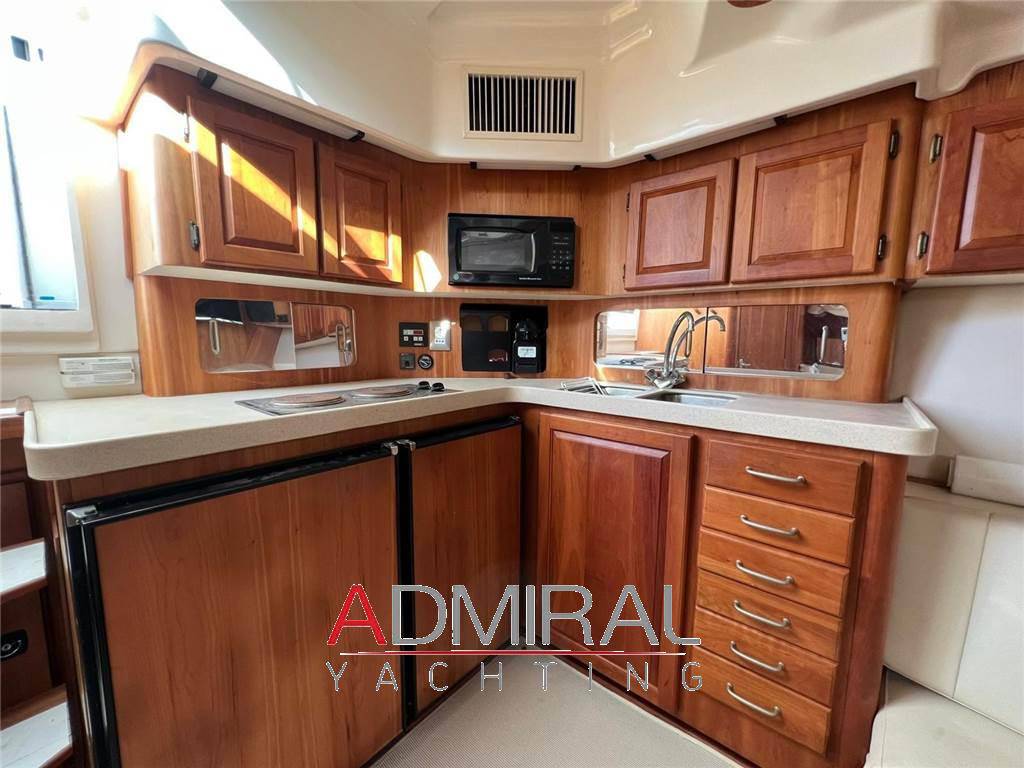 Luhrs 40 open