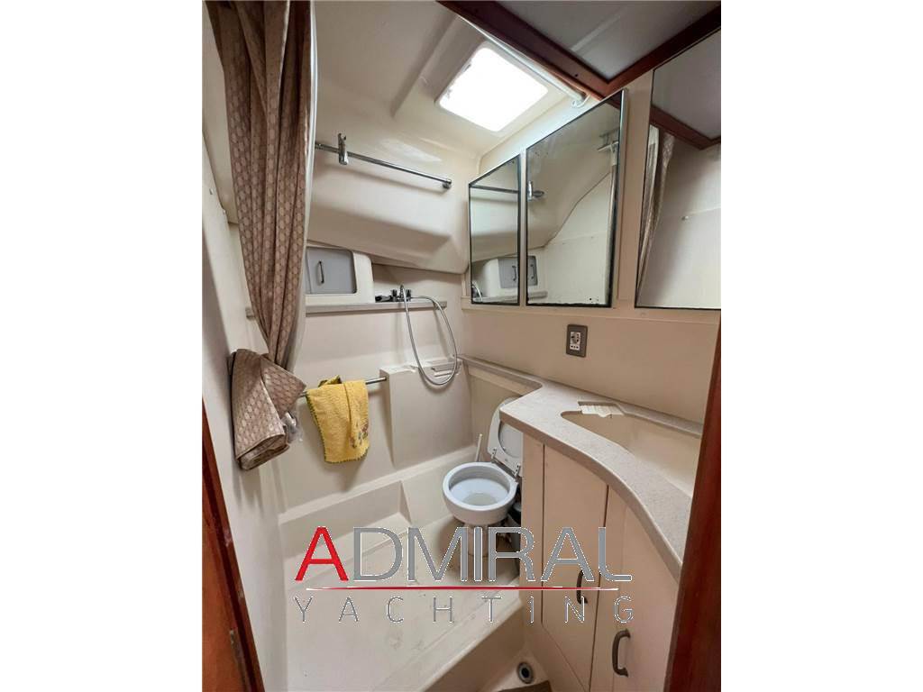 Luhrs 40 open