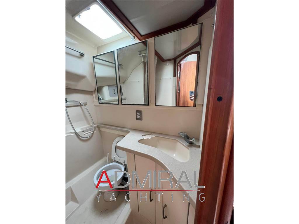 Luhrs 40 open