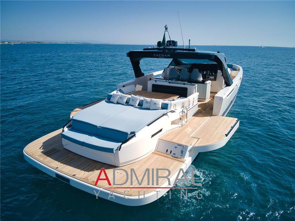 Cayman yachts 540 wa