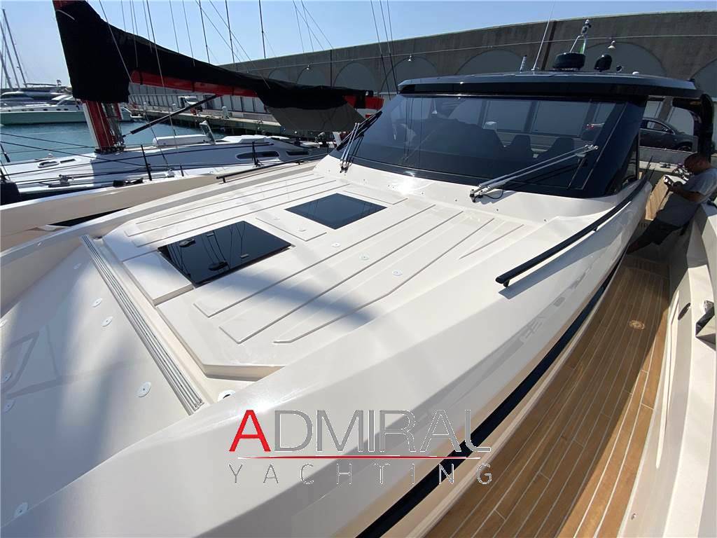 Cayman yachts 540 wa