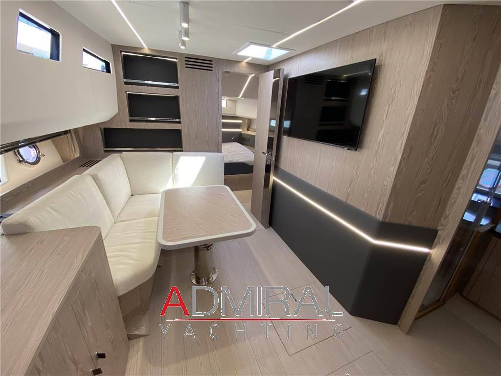 Cayman yachts 540 wa