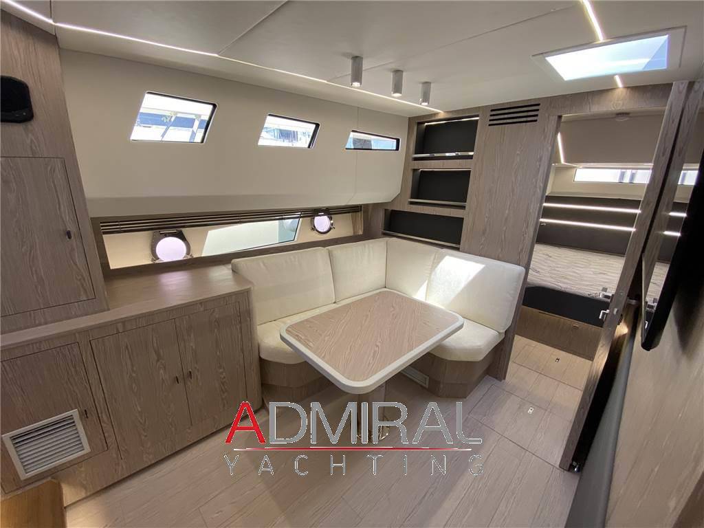 Cayman yachts 540 wa