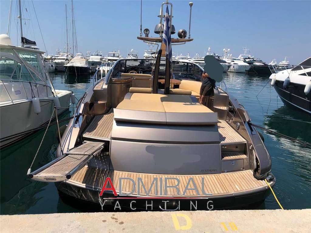Riva 52 rivale