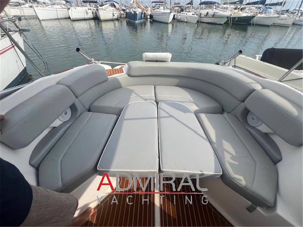 Regal marine 2450 lsc